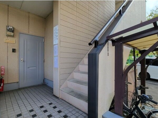 毎日通る玄関はこちらです エクセルコート名和