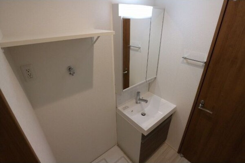 使いやすい洗面所です REGALEST観音