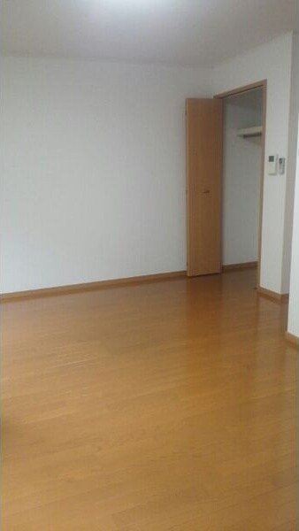 こちらのリビングで趣味の時間をお楽しみください サンライツ伊賀