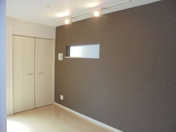  オウルージュ鶴里駅前