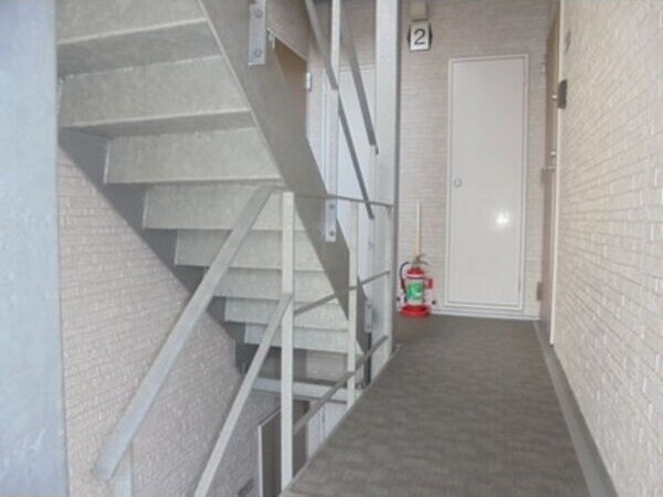  オウルージュ鶴里駅前