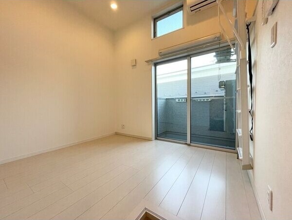 居間です ラ・ロシェル