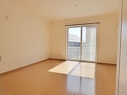 こちらのリビングで趣味の時間をお楽しみください