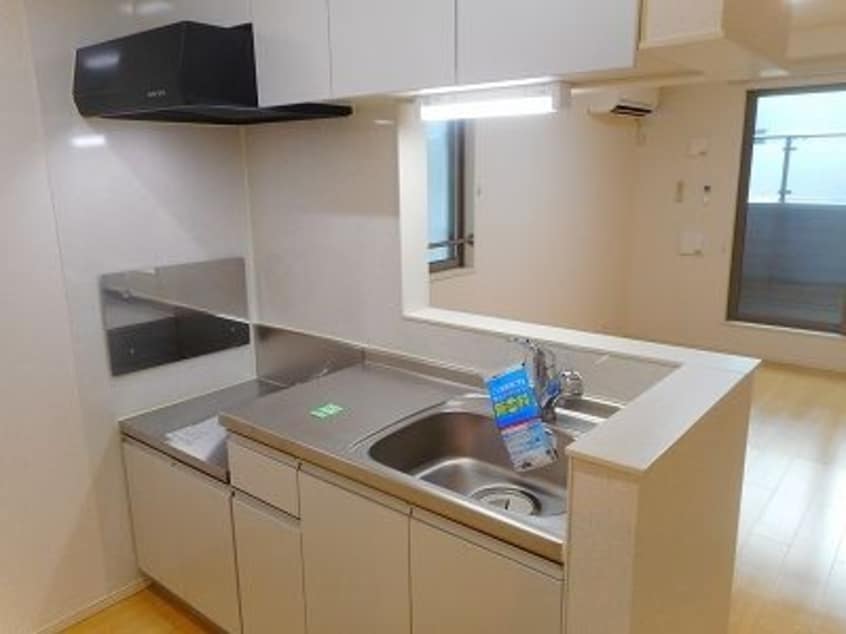 コンパクトなキッチンで掃除もラクラク ノバ　Ⅲ