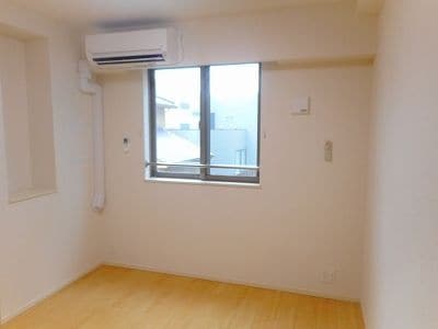 落ち着いた色調の洋室です ノバ　Ⅲ