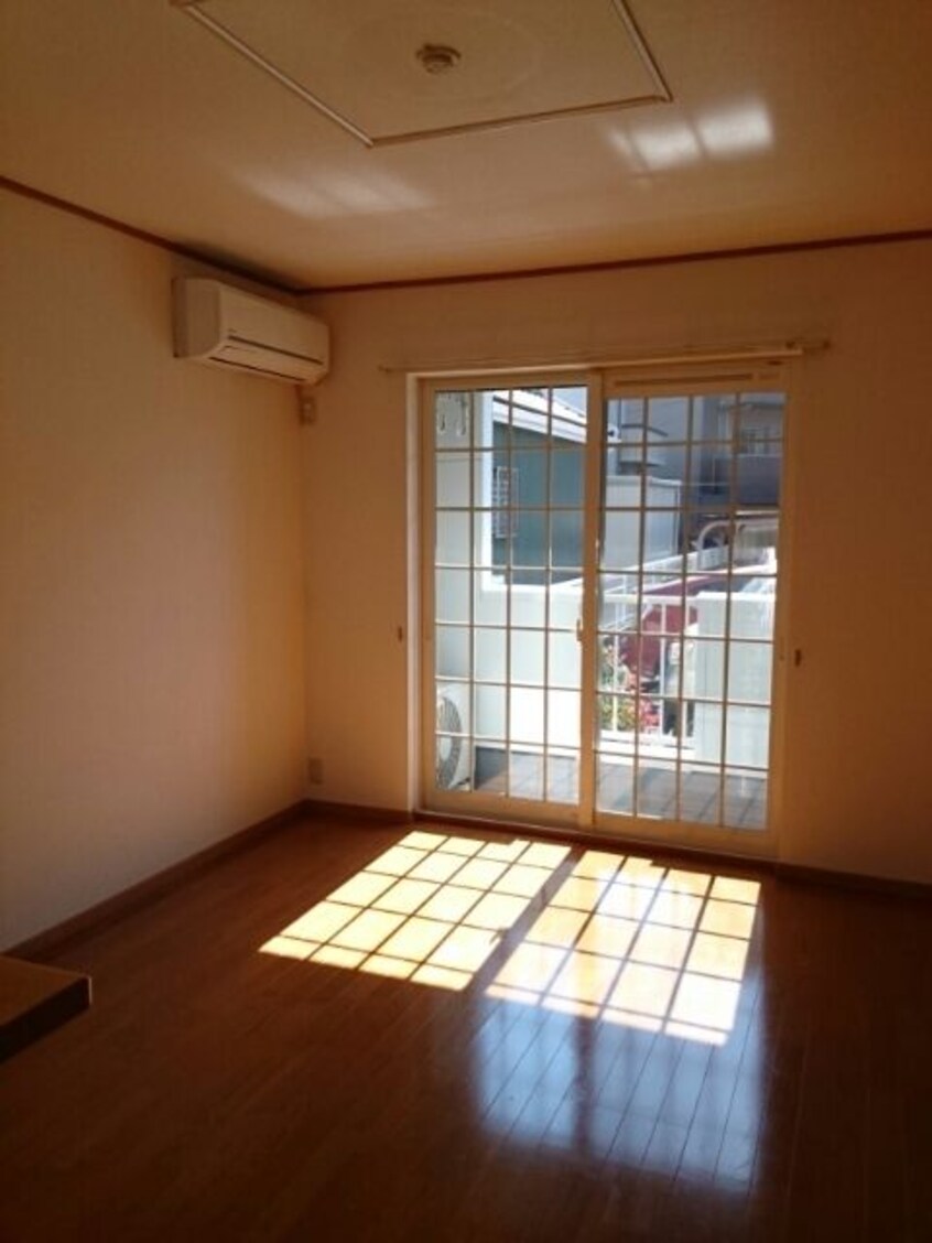 ゆったりとした居間です カームリーⅠ