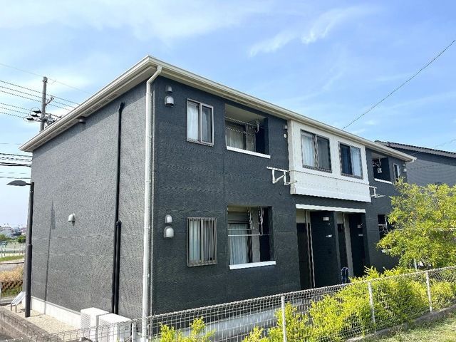 落ち着いた雰囲気の外観です