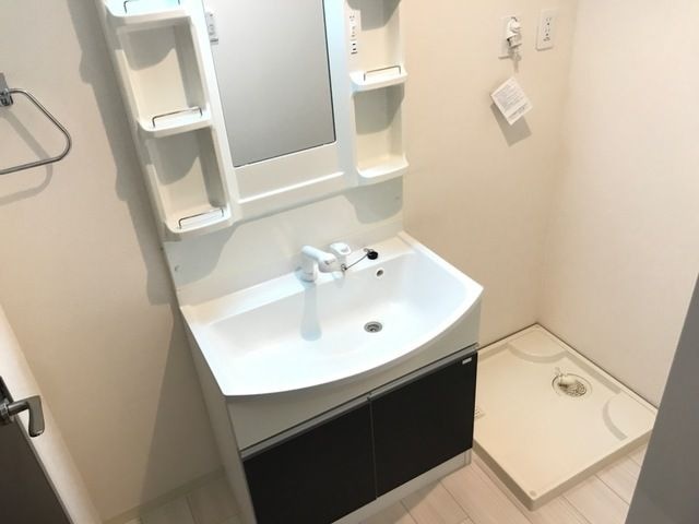 使いやすい洗面所です West Village