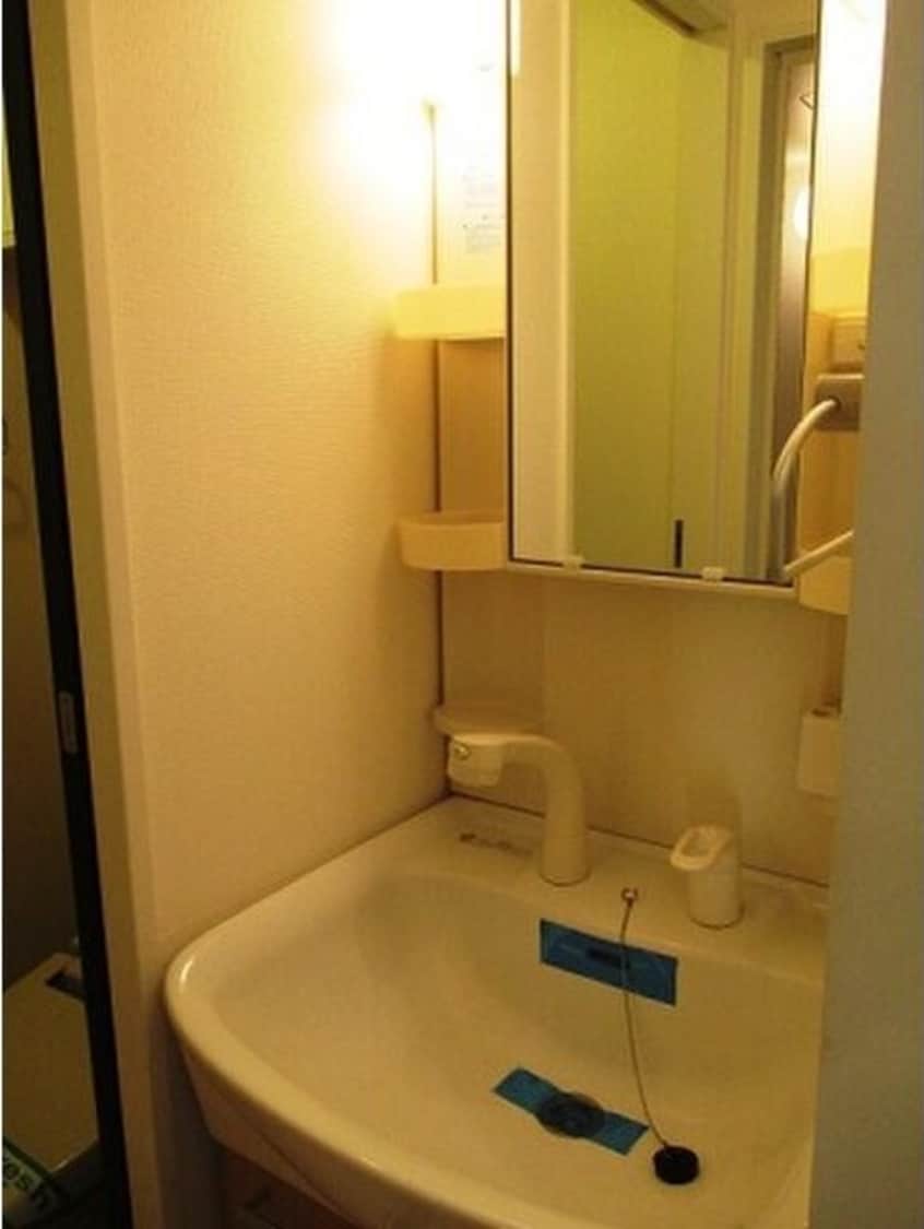 ゆったりとスペースのある洗面所 willDo日比野