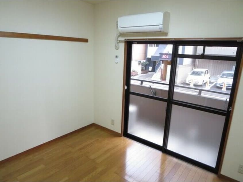 ゆったり過ごせる居間です エクセルシオール金山