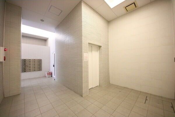 毎日通るロビーはこのようになっています プラウランド堀田