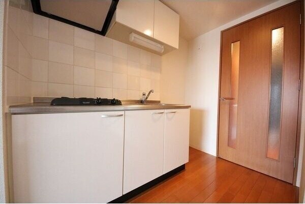 スタンダードな洋室です プラウランド堀田