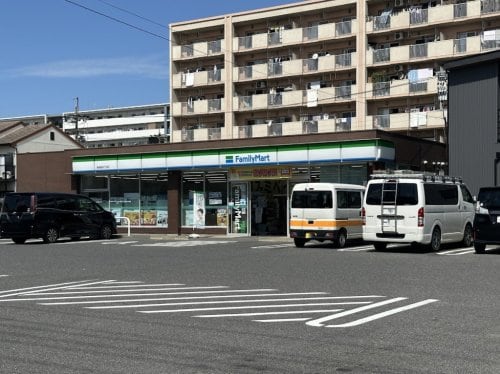 ファミリーマート緑浦里四丁目店 1638m 鳴海町山ノ神戸建