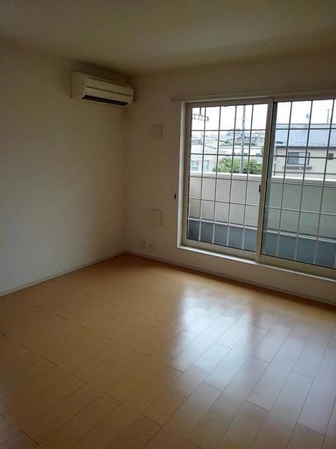 こちらのリビングで趣味の時間をお楽しみください アカンサス