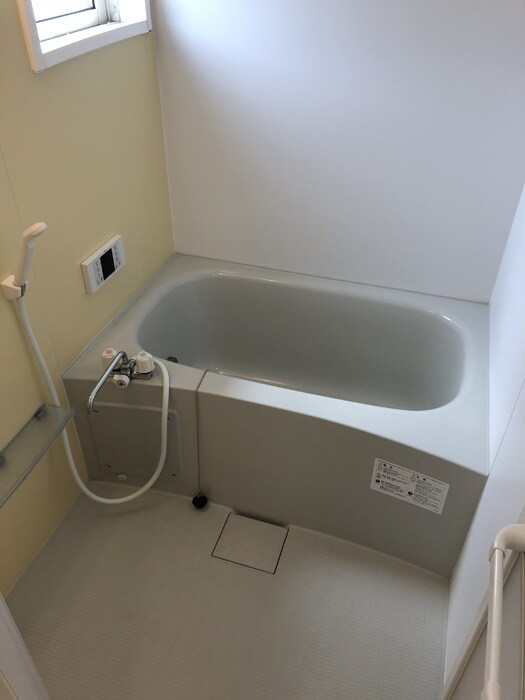 コンパクトで使いやすいお風呂です 碧エイト