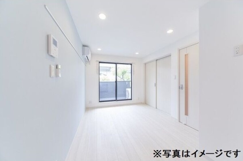 こちらの居間で趣味の時間をお楽しみください T.A明前町A棟