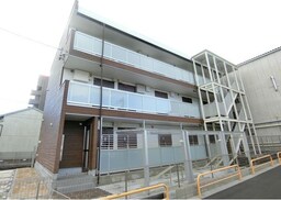 落ち着いた雰囲気の外観です