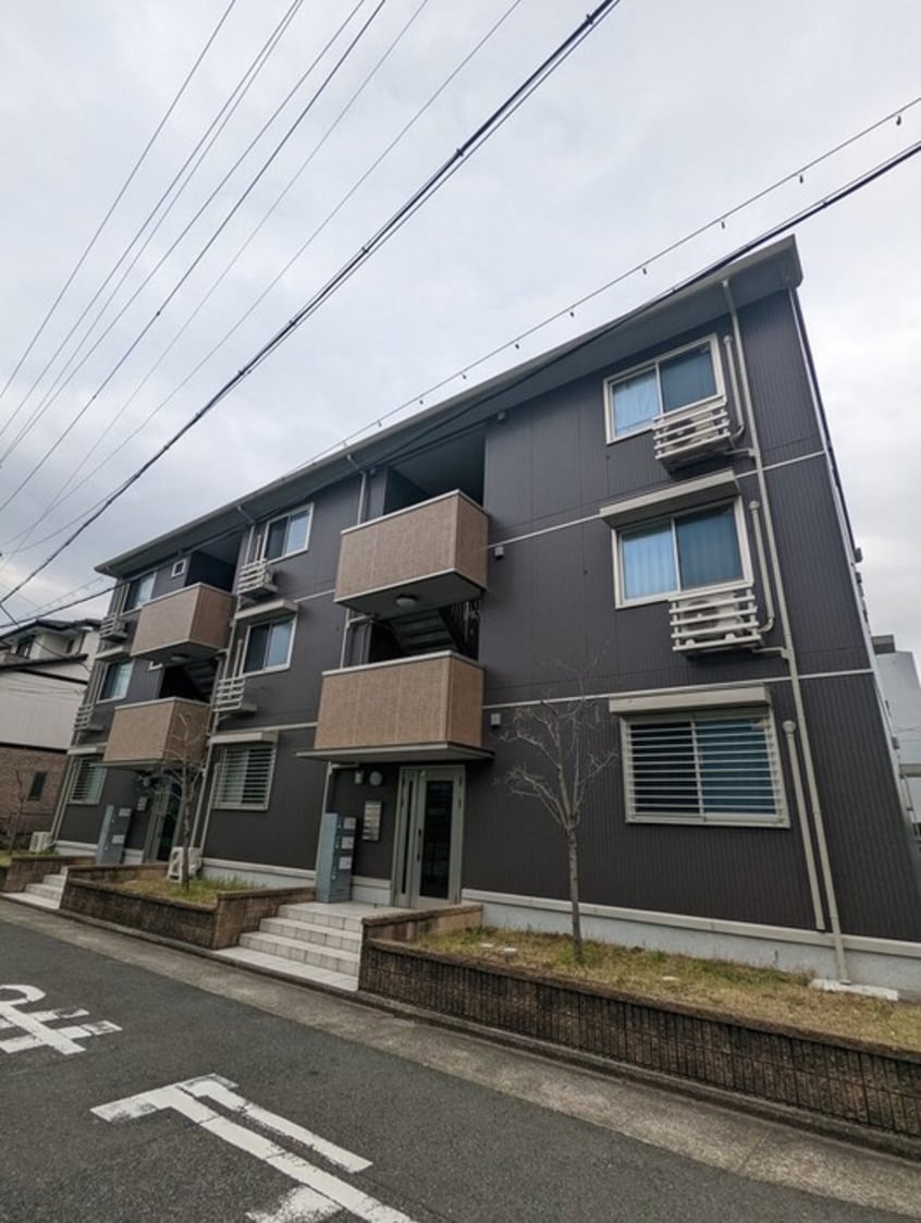 建物外観を気になさる方へ、見た目の良い物件です クレシア　Ａ