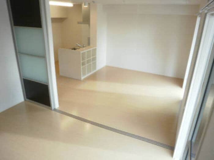 こちらのリビングで趣味の時間をお楽しみください クレシア　Ａ