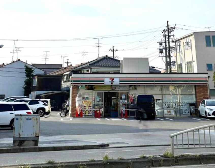 セブン-イレブン 名古屋桜本町店(コンビニ)まで16m メゾン桜本町