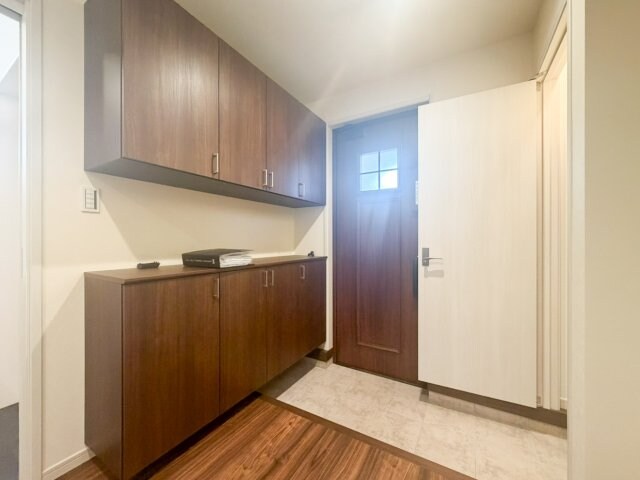 明るい玄関です グラシアベル　Ⅱ棟