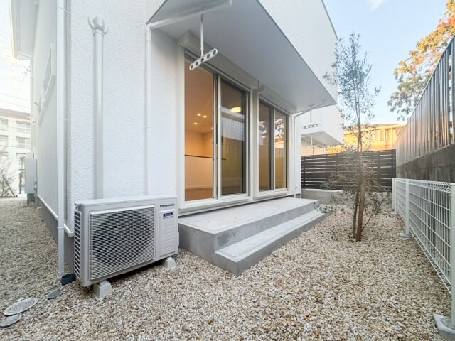 たまにはお庭で休日を過ごしてみるのもよいかもしれません グラシアベル　Ⅱ棟