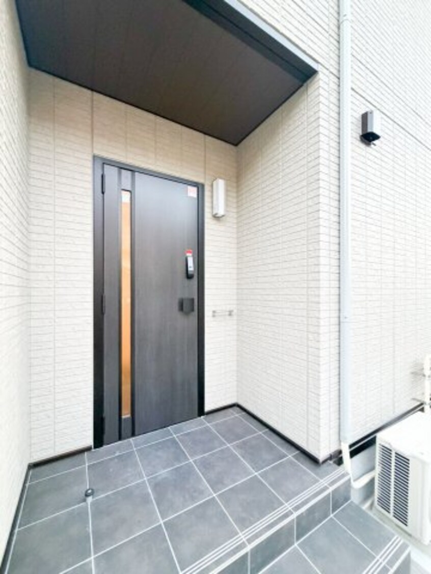 落ち着いた玄関です 瑞穂区春山町戸建