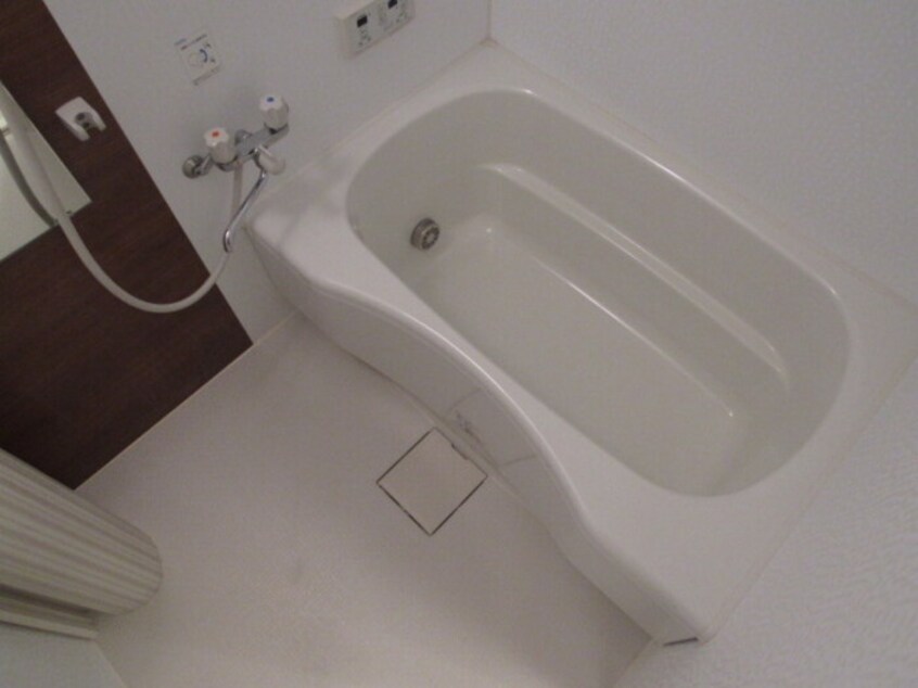 お風呂で日々の疲れを落としましょう エクセレント