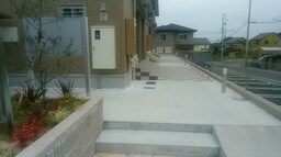 ゆとりのあるエントランスです