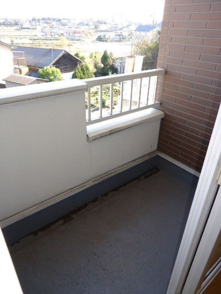 バルコニー付きです ＥＭＥＲＡＬＤ　Ⅰ