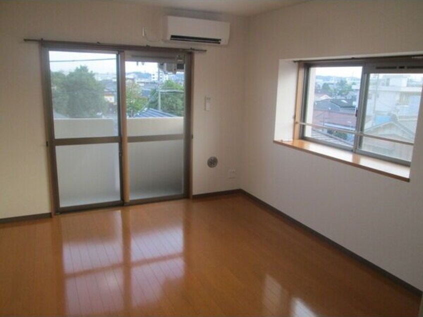 おしゃれな居間です ハーモニー星崎