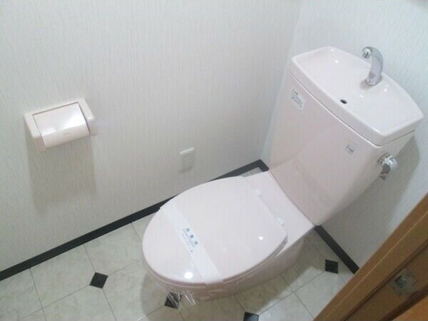 清潔感のあるトイレです ハーモニー星崎