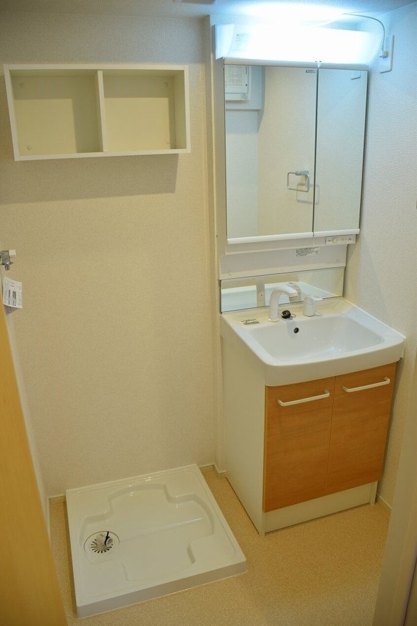 広い洗面スペース エクレール南野