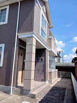 ゆとりのあるエントランスです