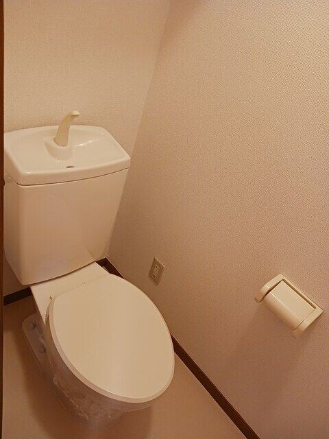 ゆったりとした空間のトイレです バーシア北崎