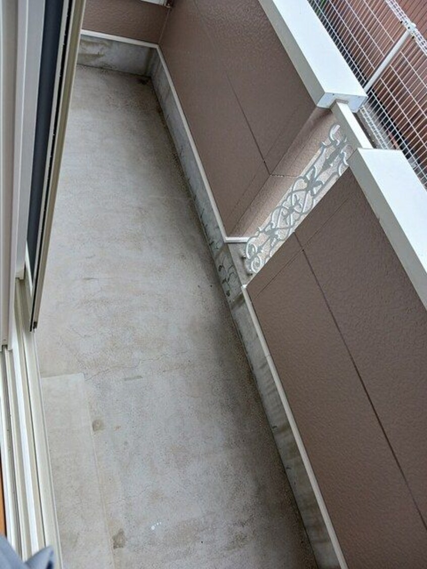 バルコニーからの眺めを楽しみながら食事をしませんか バーシア北崎