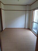 コンパクトで使いやすい洋室です ブルージュ名和