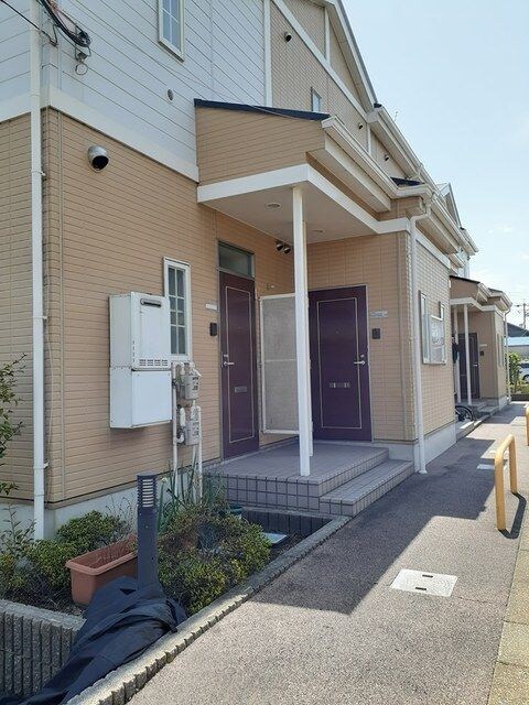 毎日通るエントランスはこのようになっています エントピア名和北Ｃ