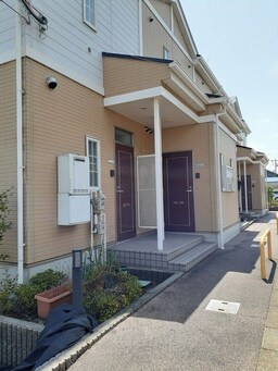 毎日通るエントランスはこのようになっています