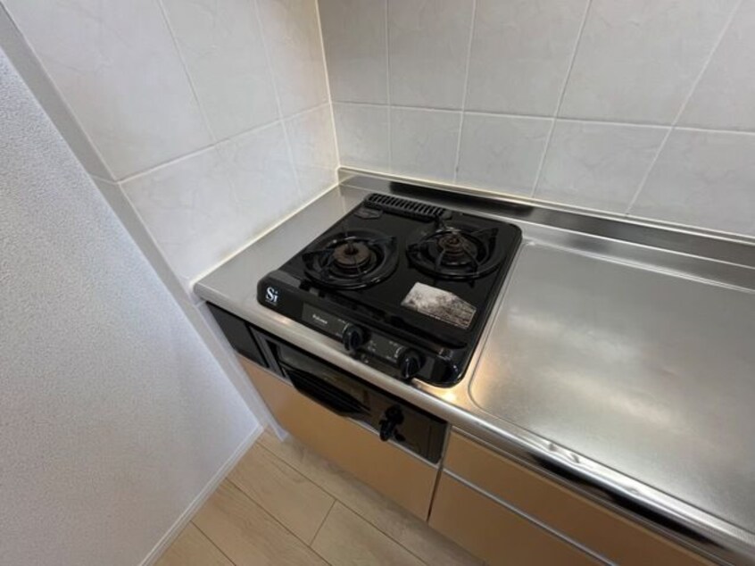 きれいなキッチンです エバーガーデン鳴尾