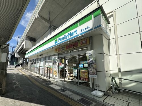 ファミリーマート名鉄鳴海駅店 439m IVY