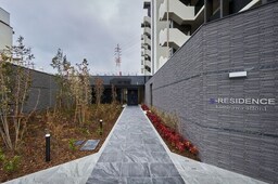 毎日通るエントランスはこのようになっています