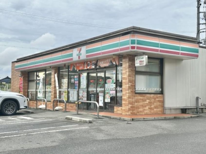 セブンイレブン東海市名和町店(コンビニ)まで2750m クレアガーデン大高台