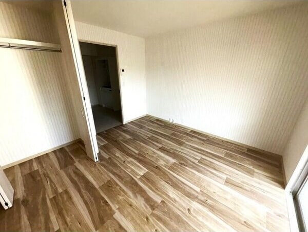 こちらのリビングで趣味の時間をお楽しみください ハイツヤマギワ