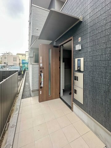 ゆとりのあるエントランスです RUSCELLO笠寺