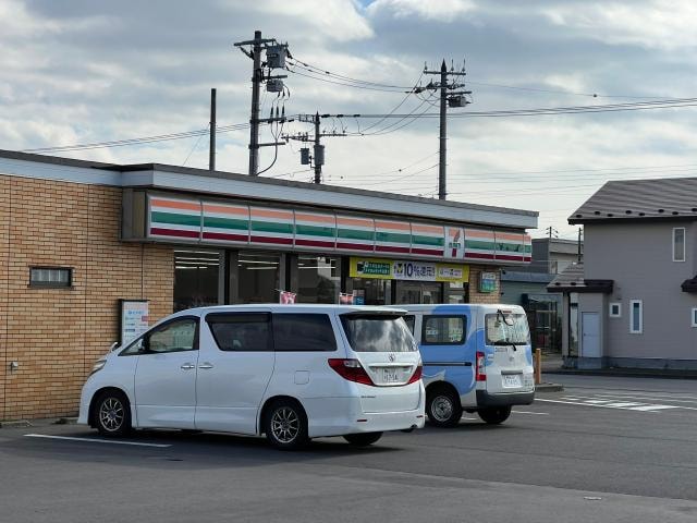 セブンイレブン釧路星ケ浦大通2丁目店(コンビニ)まで541m サンポエム