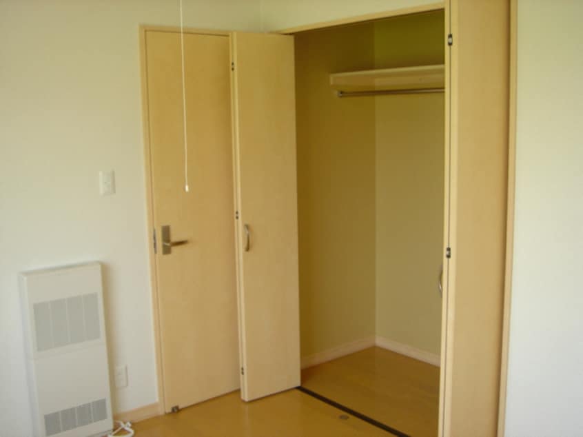 洋室、ｸﾛｰｾﾞｯﾄ 文苑３－４８－１１テラスハウス