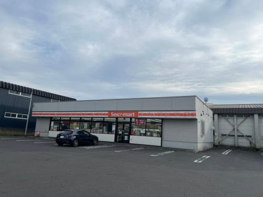 セイコーマート新富士店(コンビニ)まで599m 福得マンション