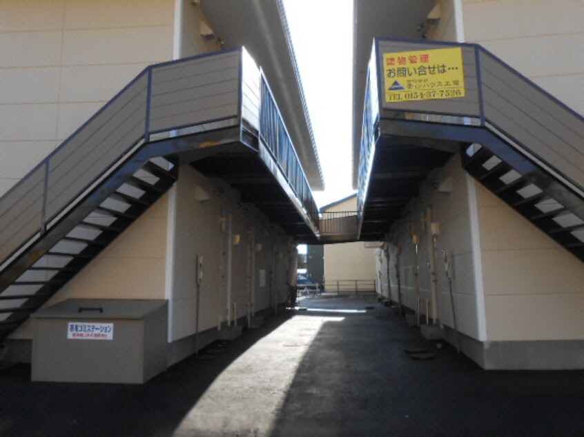  ブラウンカレッジカワサキ