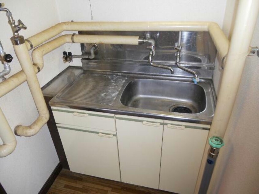  ブラウンカレッジカワサキ